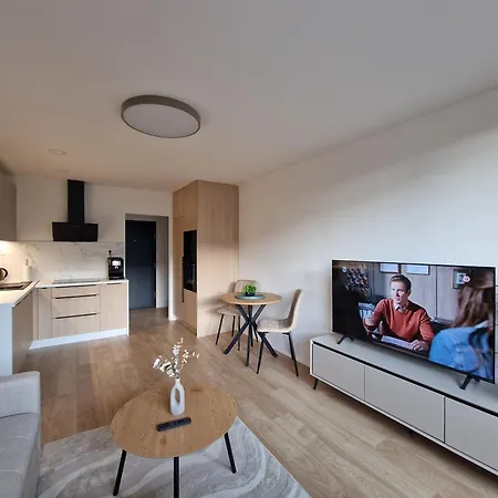 Janosikova Center Apartman *